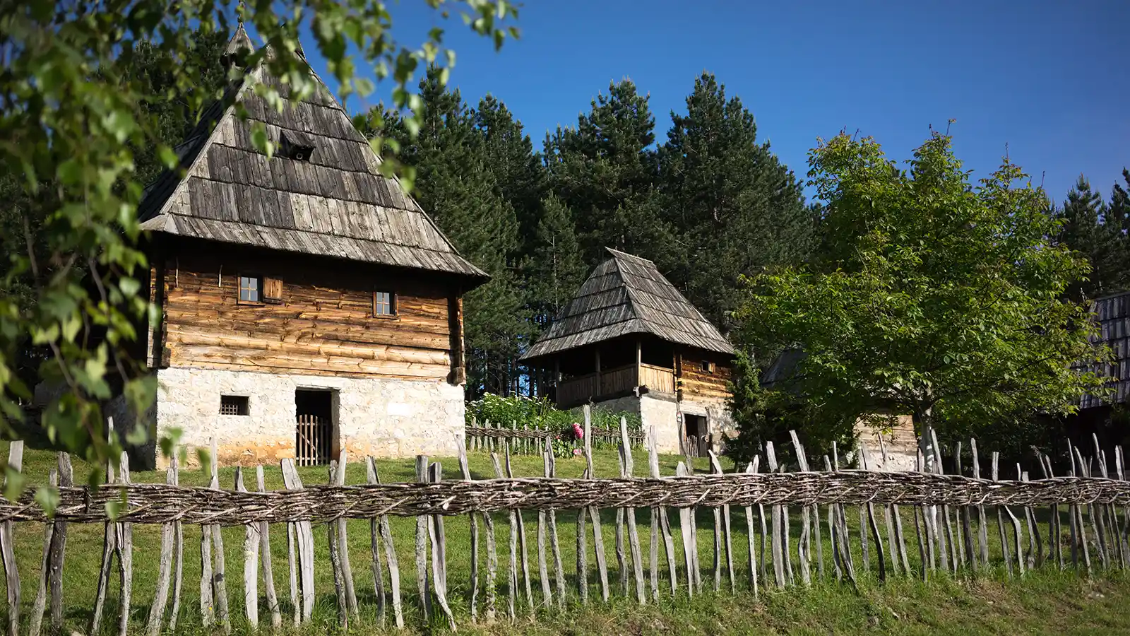 Brvnare Starog sela Sirogojno