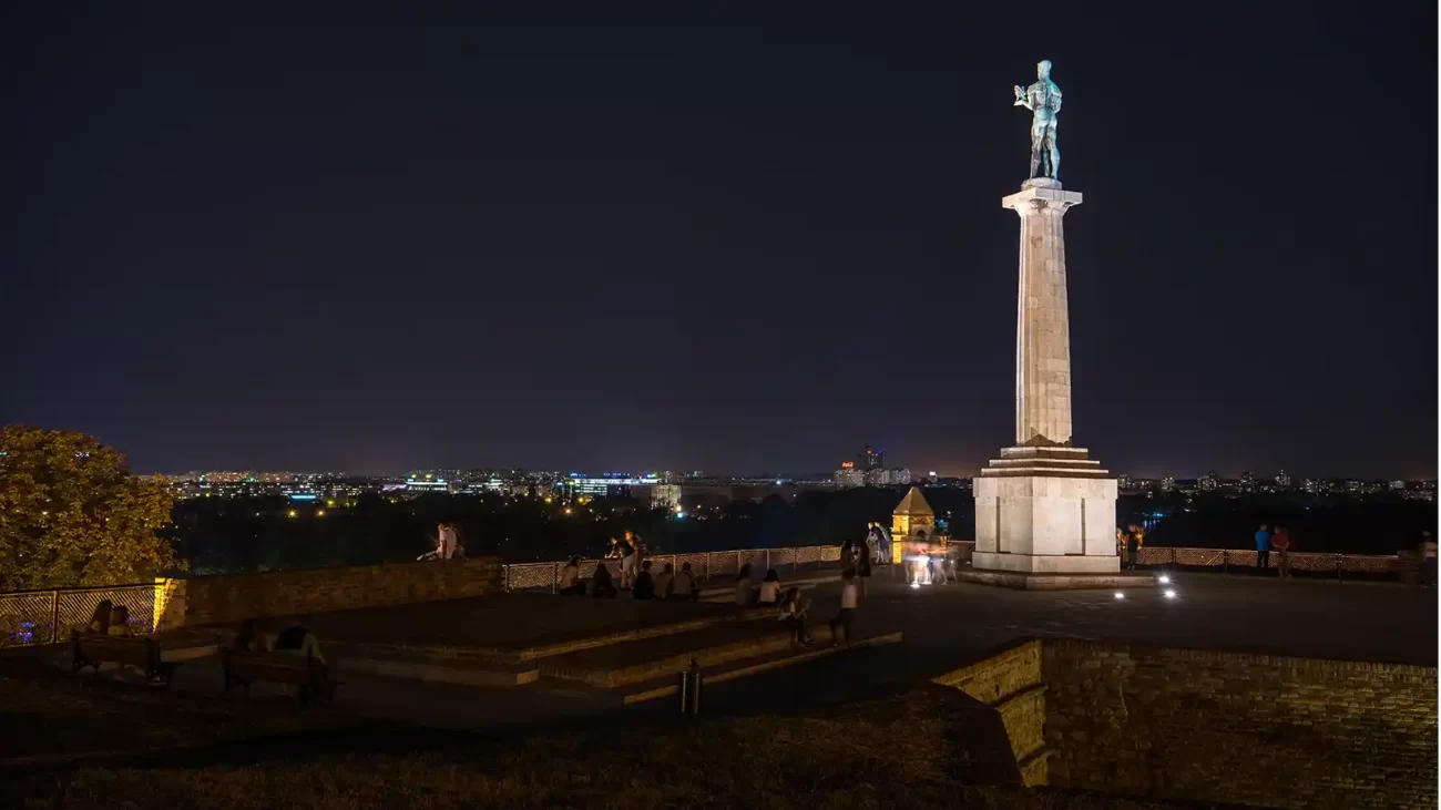 Pogled na spomenik Pobednik na Kalemegdanu