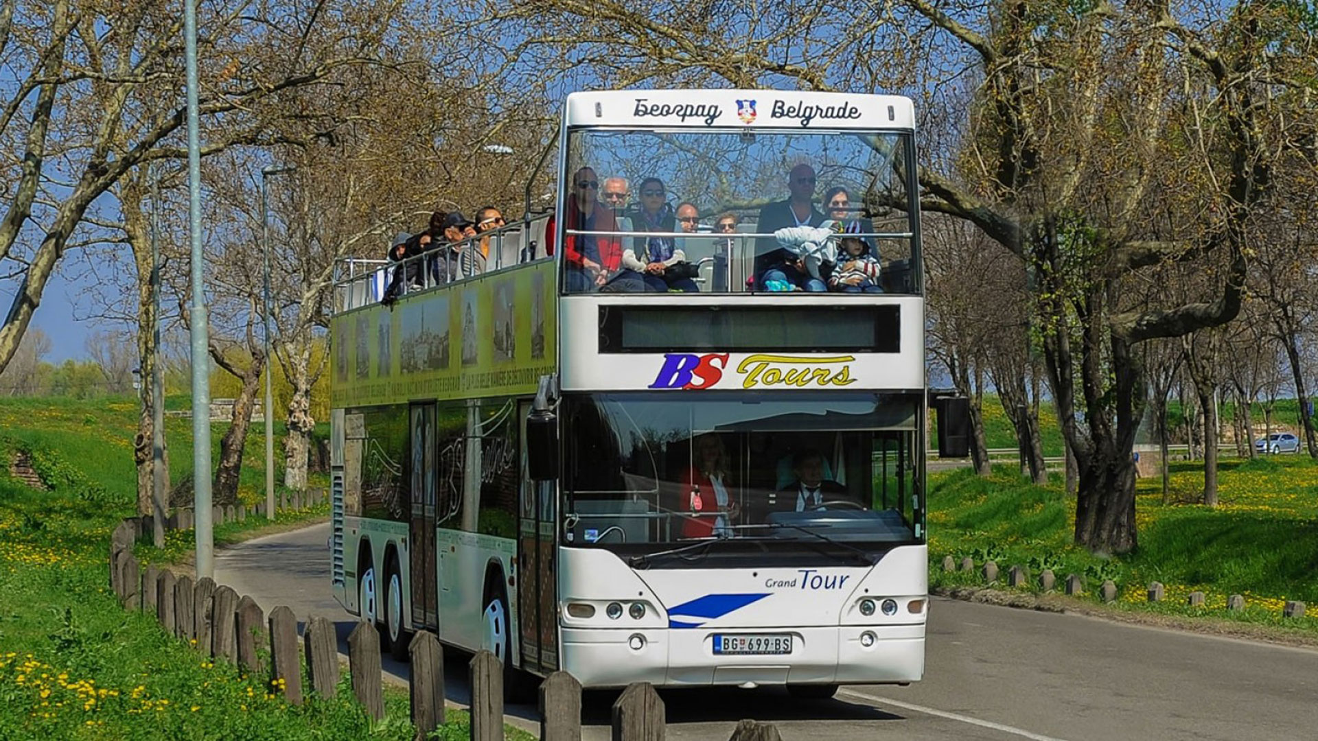 open top bus tour belgrade